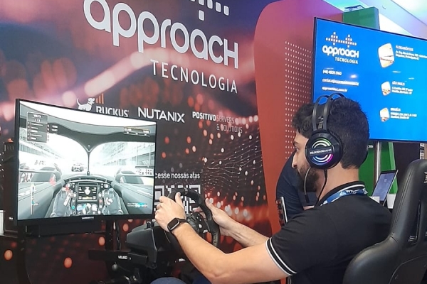 cockpit-simulador-de-corrida-velocidade-mania-approach-são-paulo11A334FD-4025-80A0-3CB2-6B8BF32A5471.jpeg