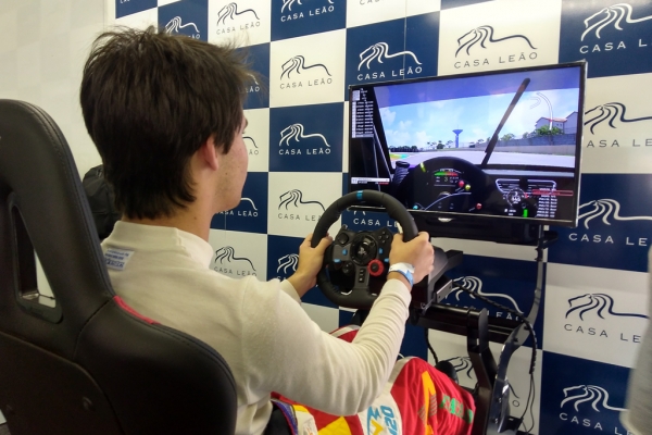 locacao-de-simulador-de-corrida-velocidade-mania-porsche-cup-interlagos4853F77E-2A22-169C-154F-2FF3419806B8.jpg